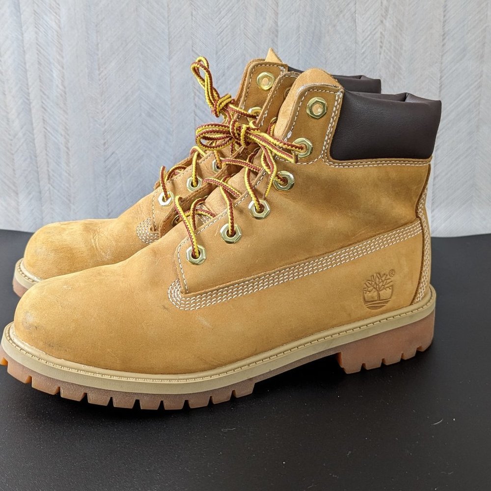 JUNIOR Timberland Waterproof Boots In Wheat Nubuck Size 5